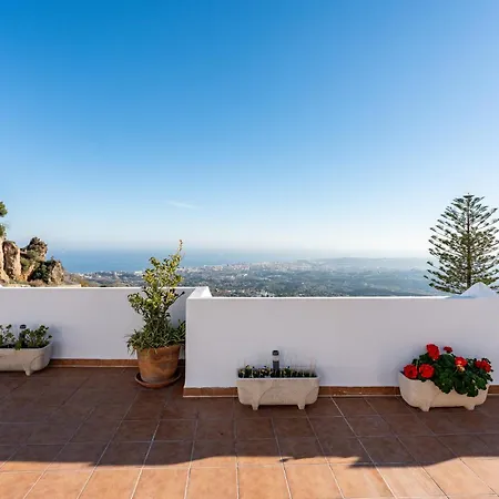 Sierra Mar Penthouse Apartment